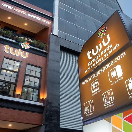 Tuju Arteri Pods Hostel Jakarta Exterior foto