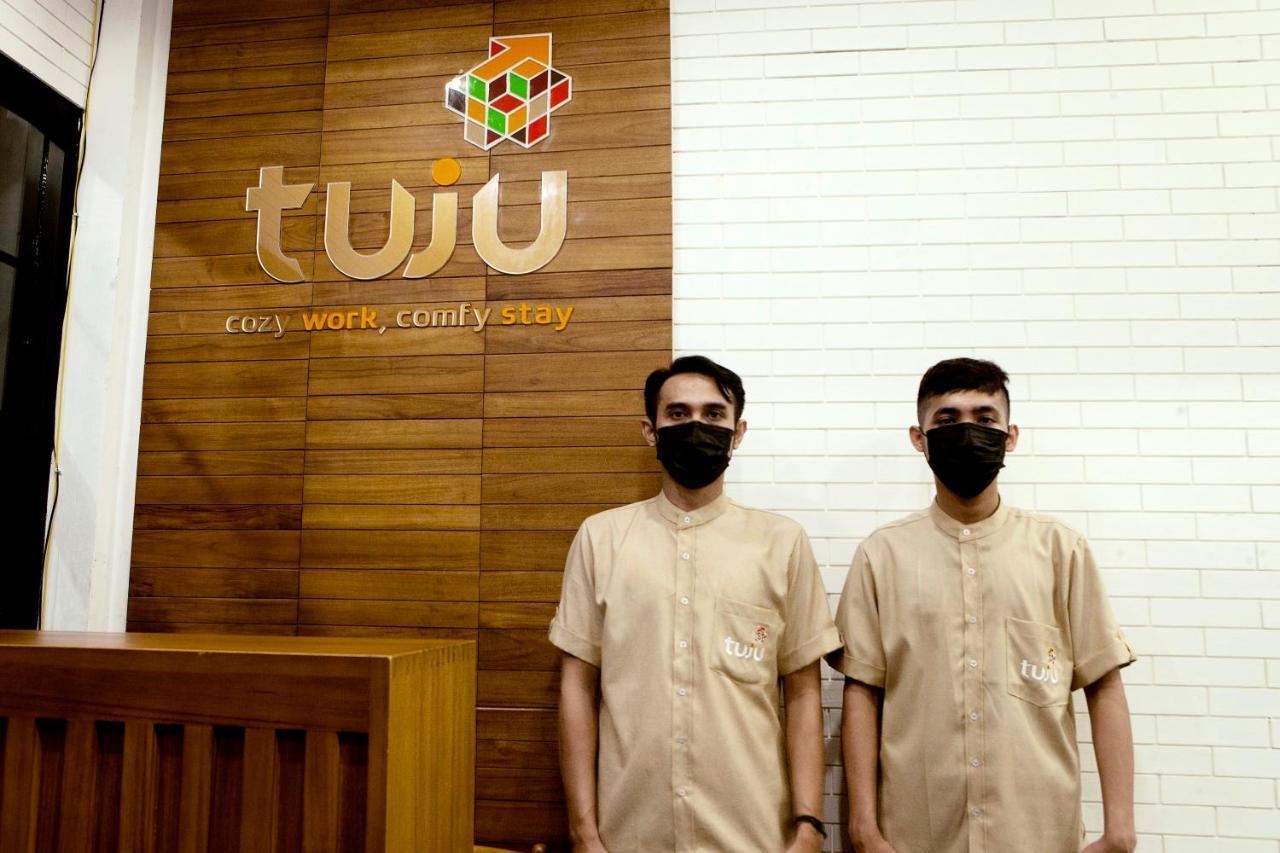 Tuju Arteri Pods Hostel Jakarta Exterior foto
